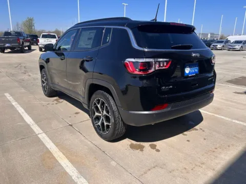Another view of 2026 Jeep Compass Limited for sale in Newton, IA at Gregg Young of Newton