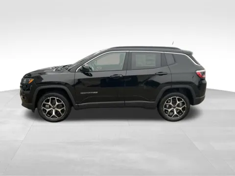 Another view of 2026 Jeep Compass Limited for sale in Newton, IA at Gregg Young of Newton