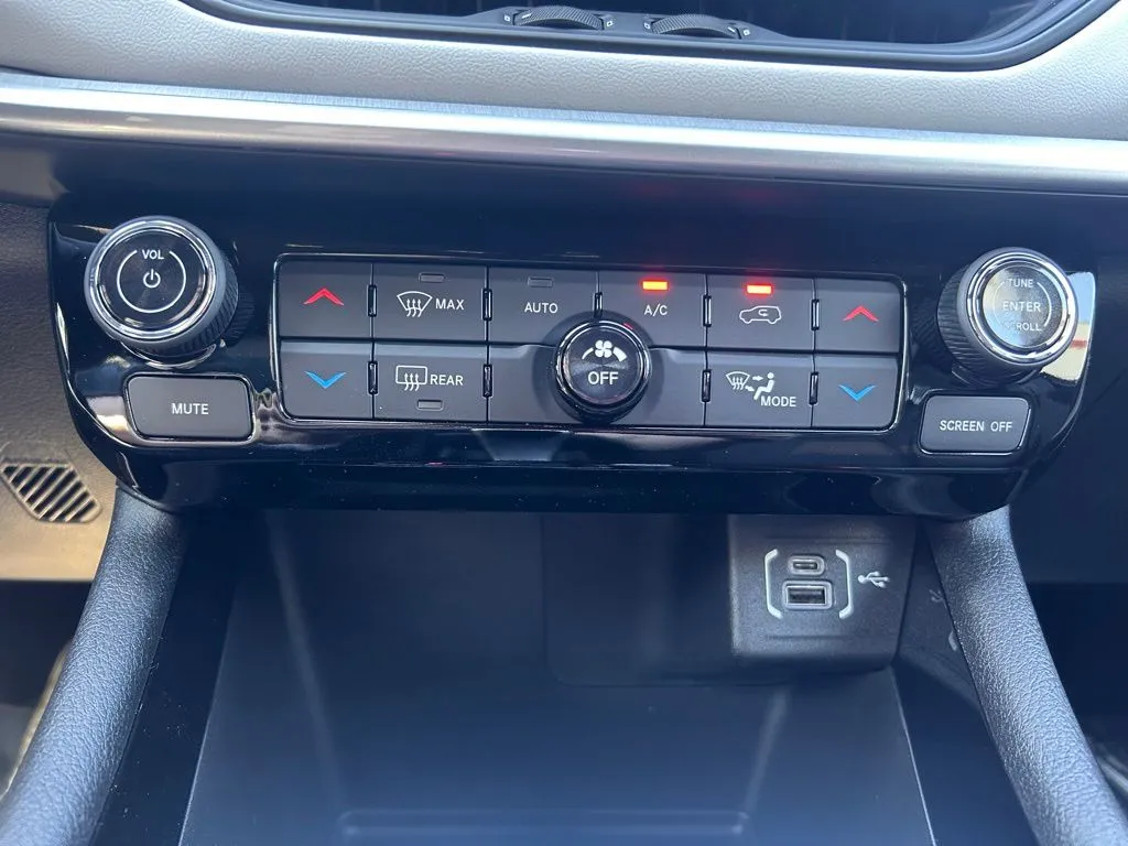 2026 Jeep Compass Limited - Photo 23