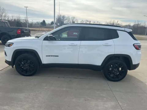 Photos of 2026 Jeep Compass Latitude for sale in Newton, IA at Gregg Young of Newton
