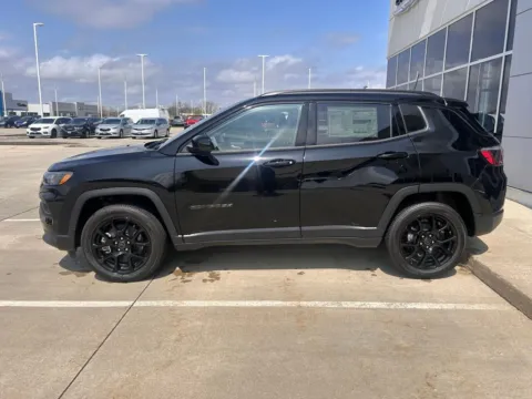 Photos of 2026 Jeep Compass Latitude for sale in Newton, IA at Gregg Young of Newton