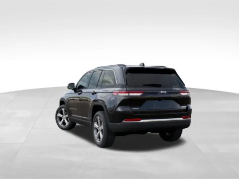 Another view of 2026 Jeep Grand Cherokee Limited for sale in Newton, IA at Gregg Young of Newton