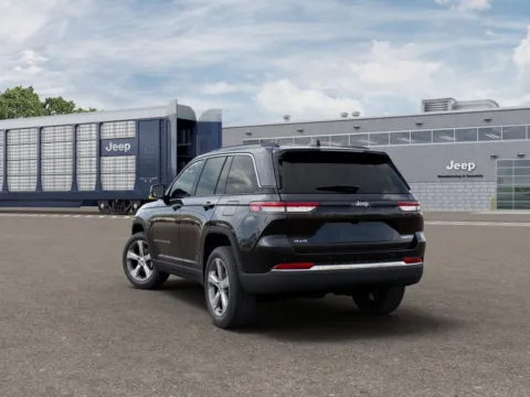 Another view of 2026 Jeep Grand Cherokee Limited for sale in Newton, IA at Gregg Young of Newton