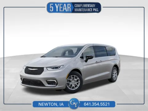 Silver 2026 Chrysler Pacifica Select for sale in Newton, IA