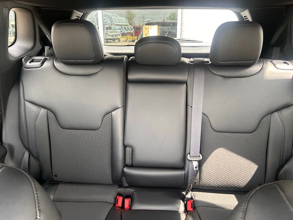 2026 Jeep Compass Altitude - Photo 27