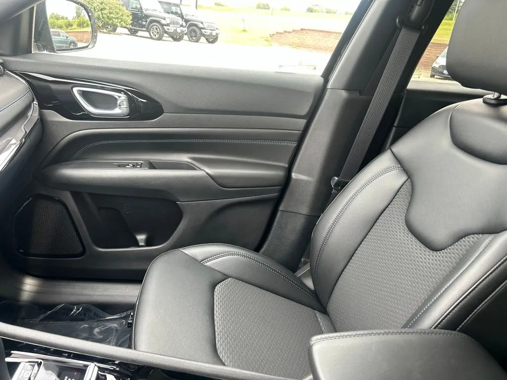 2026 Jeep Compass Altitude - Photo 29