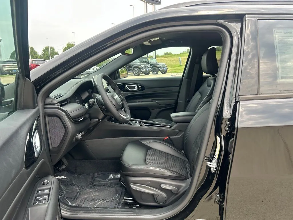 2026 Jeep Compass Altitude - Photo 15