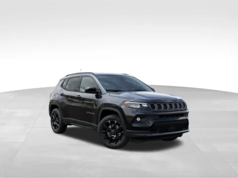 More photos of 2026 Jeep Compass Latitude at Gregg Young of Newton, IA