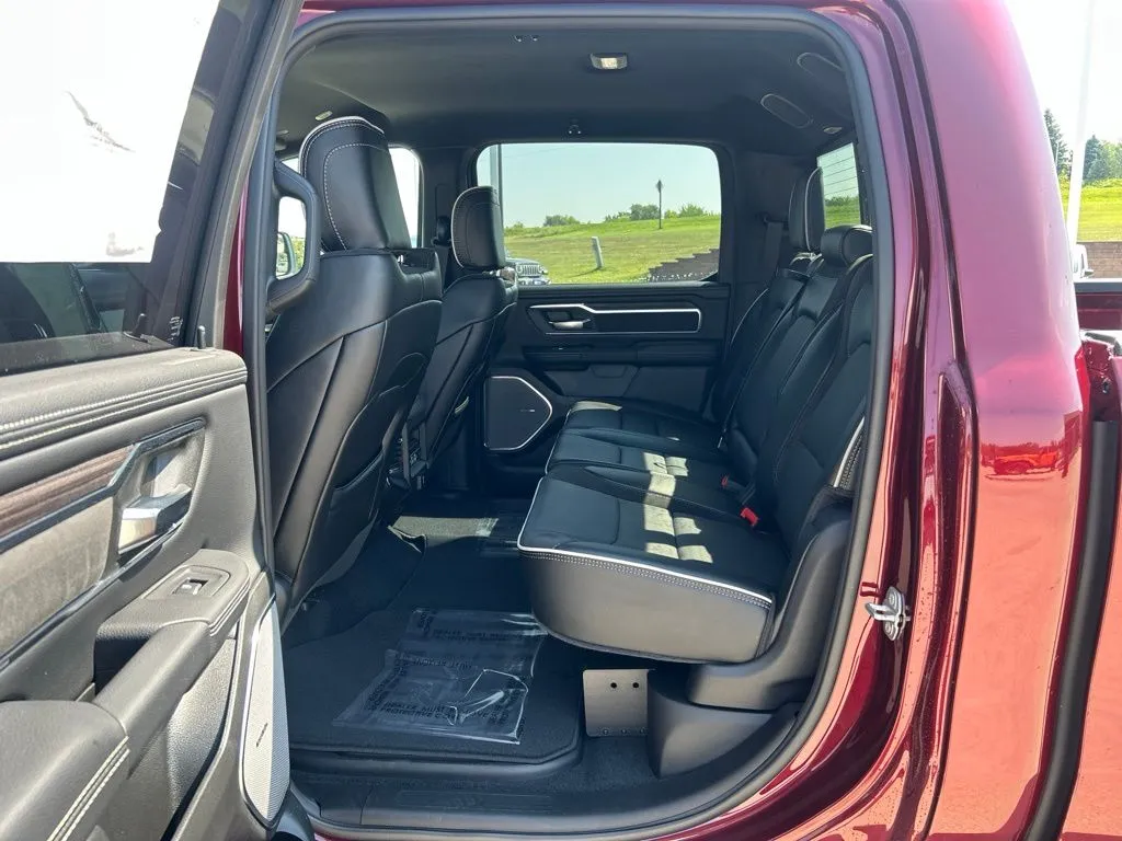 2026 RAM 1500 Laramie - Photo 17