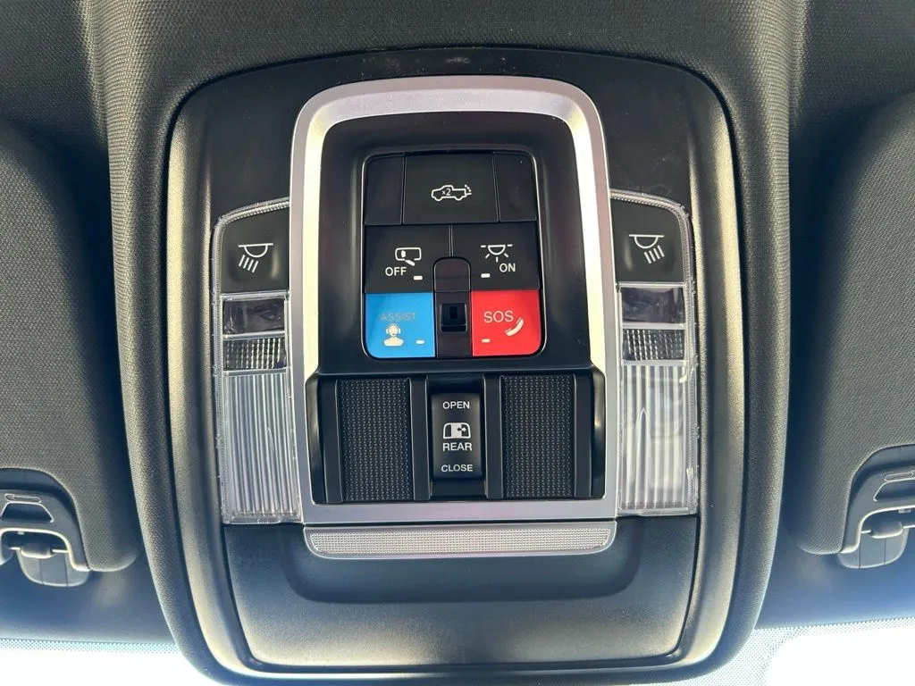 2026 RAM 1500 Laramie - Photo 25