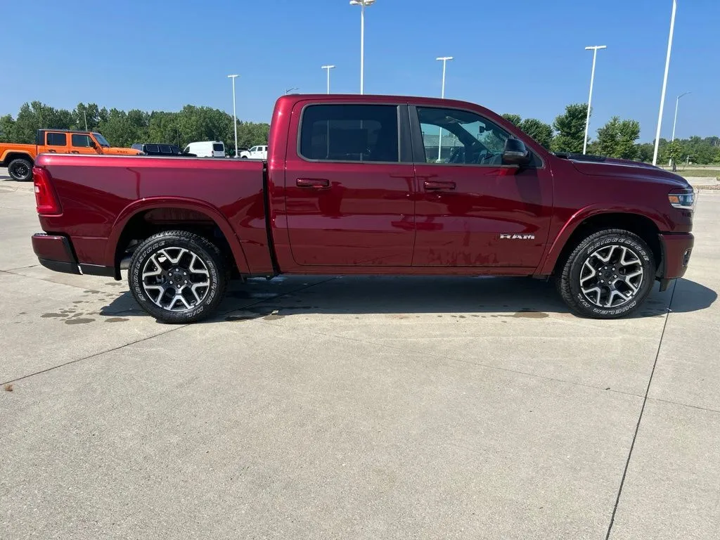2026 RAM 1500 Laramie - Photo 7