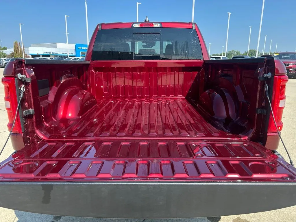 2026 RAM 1500 Laramie - Photo 11