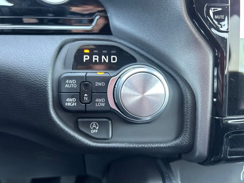 2026 RAM 1500 Laramie - Photo 24