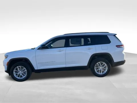 Photos of 2026 Jeep Grand Cherokee L Laredo for sale in Newton, IA at Gregg Young of Newton