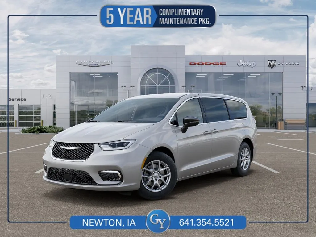 Silver 2026 Chrysler Pacifica Select for sale in Newton, IA