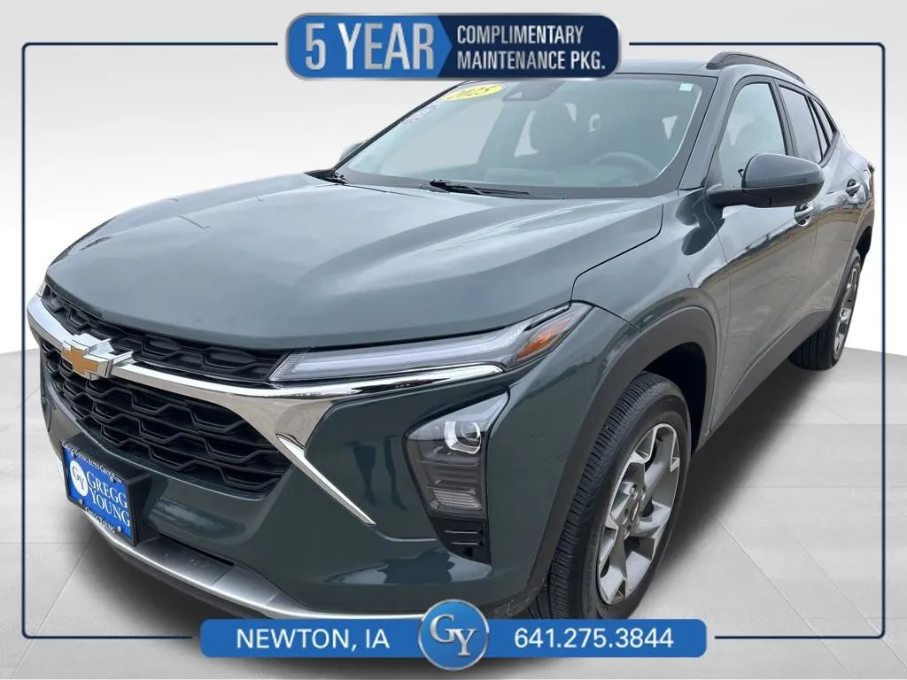 Gray 2025 Chevrolet Trax LT for sale in Newton, IA