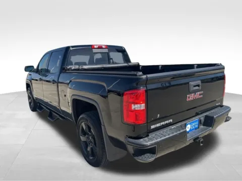More photos of 2017 GMC Sierra 1500 SLE at Gregg Young of Newton, IA