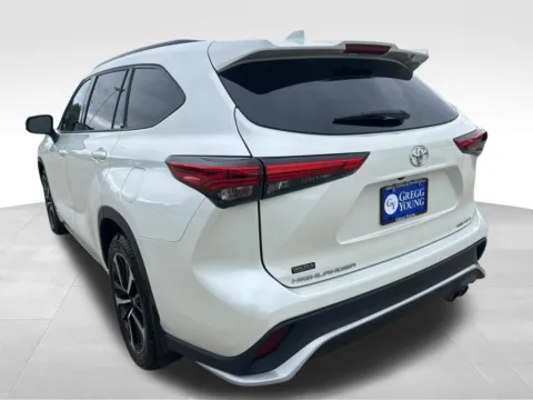 More photos of 2021 Toyota Highlander XSE at Gregg Young of Newton, IA