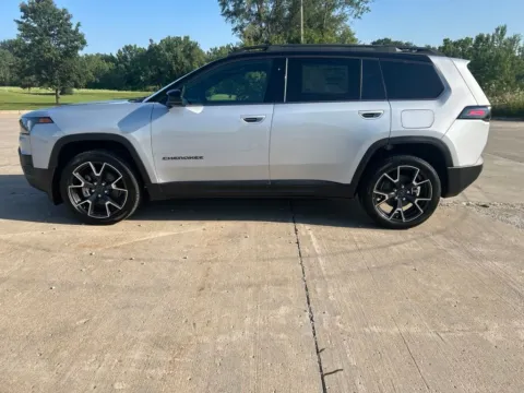 Photos of 2026 Jeep Cherokee Overland for sale in Newton, IA at Gregg Young of Newton