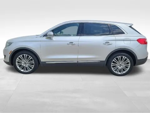 Another view of 2018 Lincoln MKX Reserve for sale in Newton, IA at Gregg Young of Newton