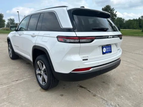 Another view of 2026 Jeep Grand Cherokee Limited for sale in Newton, IA at Gregg Young of Newton