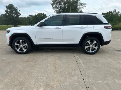 Photos of 2026 Jeep Grand Cherokee Limited for sale in Newton, IA at Gregg Young of Newton