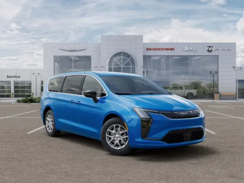 More photos of 2027 Chrysler Pacifica Select at Gregg Young of Newton, IA