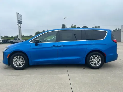 Photos of 2027 Chrysler Pacifica Select for sale in Newton, IA at Gregg Young of Newton