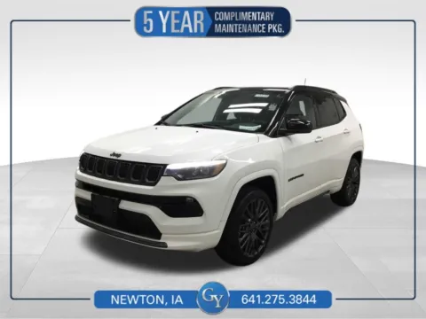 White 2023 Jeep Compass Limited for sale in Newton, IA