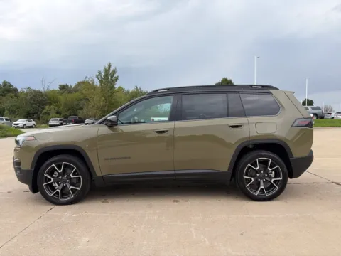 Photos of 2026 Jeep Cherokee Overland for sale in Newton, IA at Gregg Young of Newton