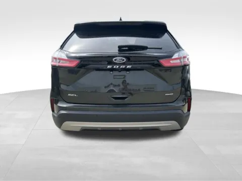More photos of 2024 Ford Edge SEL at Gregg Young of Newton, IA