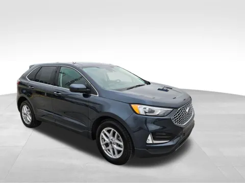 More photos of 2023 Ford Edge SEL at Gregg Young of Newton, IA