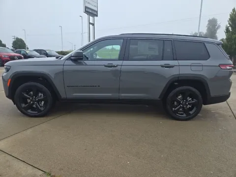 Photos of 2027 Jeep Grand Cherokee L Limited for sale in Newton, IA at Gregg Young of Newton