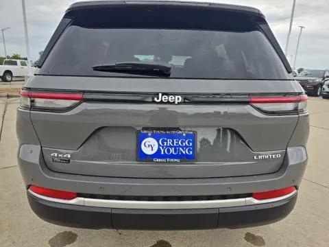 More photos of 2027 Jeep Grand Cherokee Limited at Gregg Young of Newton, IA