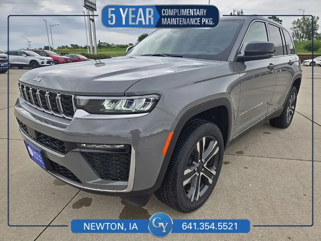 Gray 2027 Jeep Grand Cherokee Limited for sale in Newton, IA