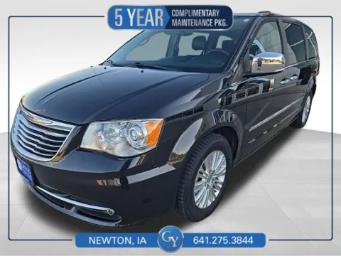Black 2015 Chrysler Town & Country Limited for sale in Newton, IA