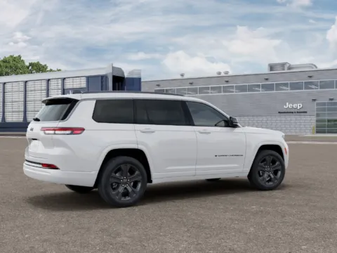 More photos of 2027 Jeep Grand Cherokee L Limited Reserve at Gregg Young of Newton, IA