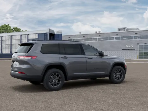 More photos of 2027 Jeep Grand Cherokee L Laredo Altitude at Gregg Young of Newton, IA