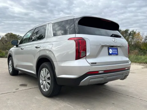 More photos of 2025 Hyundai Palisade SEL at Gregg Young of Newton, IA