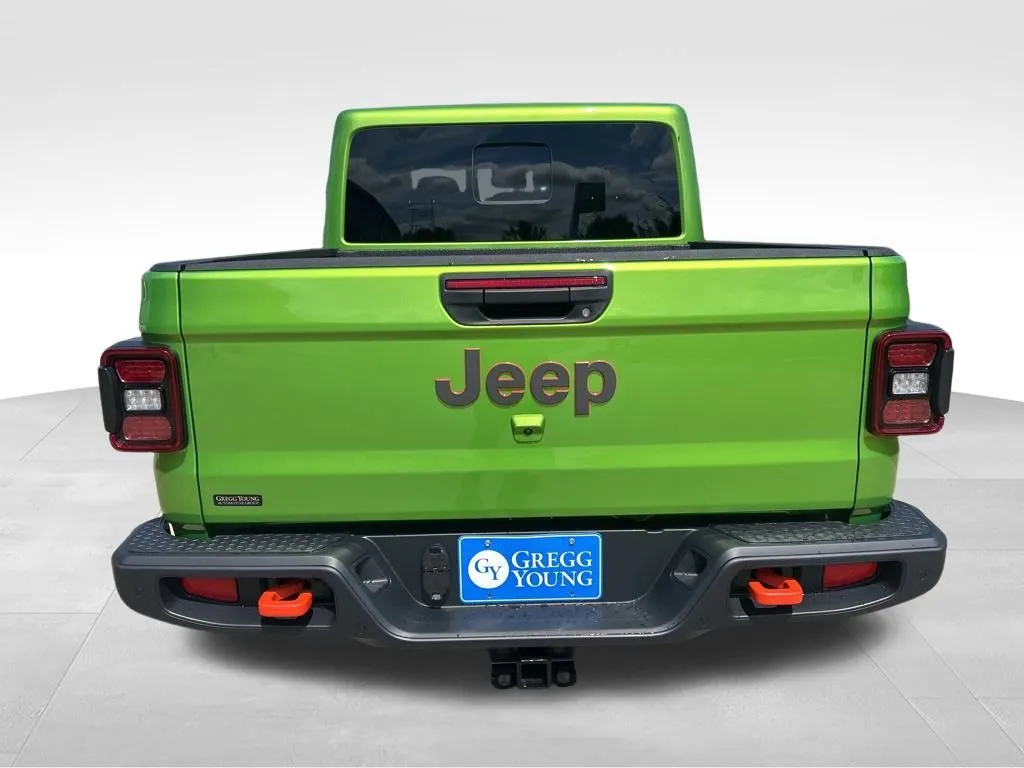 2025 Jeep Gladiator Mojave photo 3