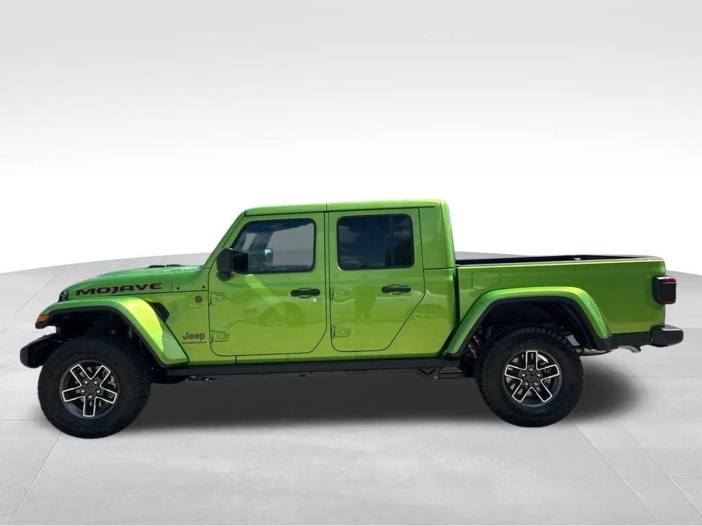 2025 Jeep Gladiator Mojave photo 2