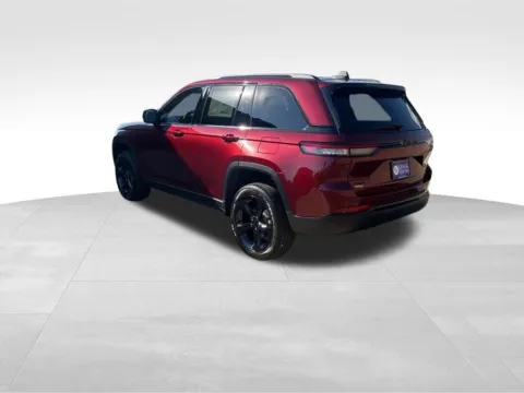 Another view of 2025 Jeep Grand Cherokee for sale in Newton, IA at Gregg Young of Newton