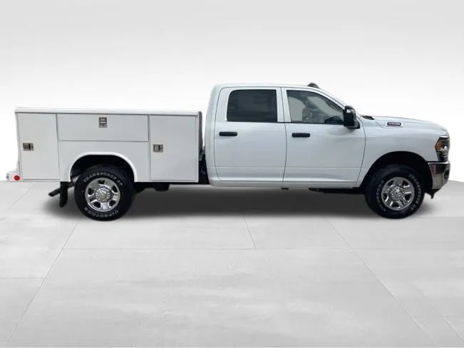 2024 Ram 2500 Tradesman photo 3