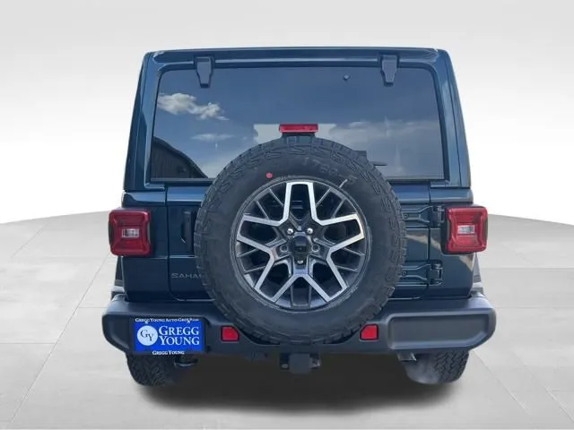 2025 Jeep Wrangler Sahara photo 2