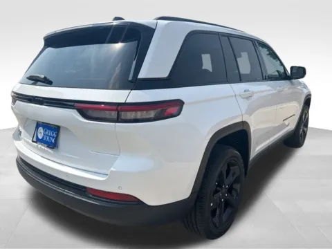 More photos of 2025 Jeep Grand Cherokee Altitude X at Gregg Young of Newton, IA