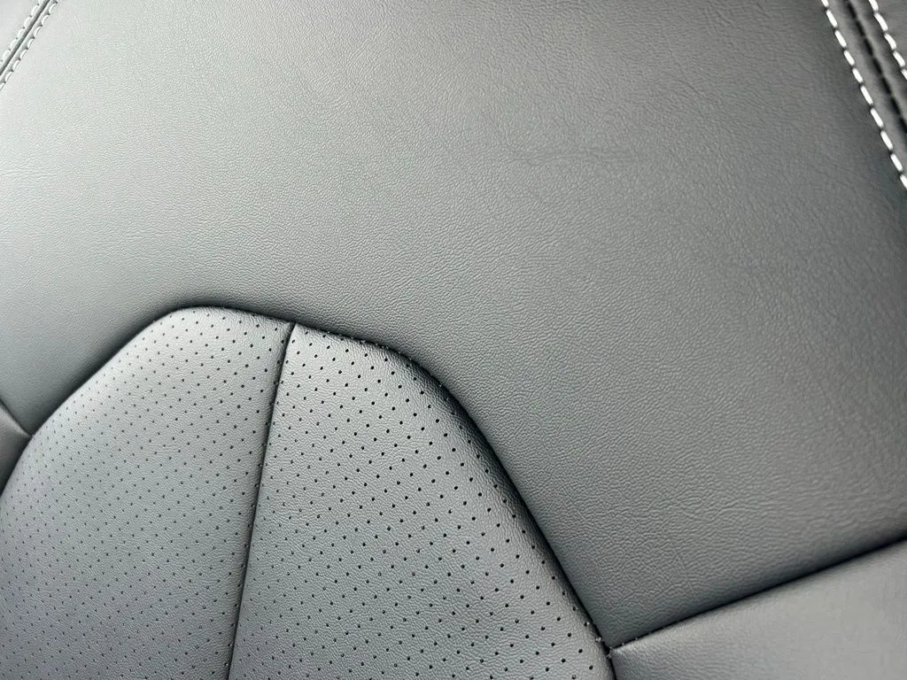 2026 Chrysler Pacifica Select - Photo 25