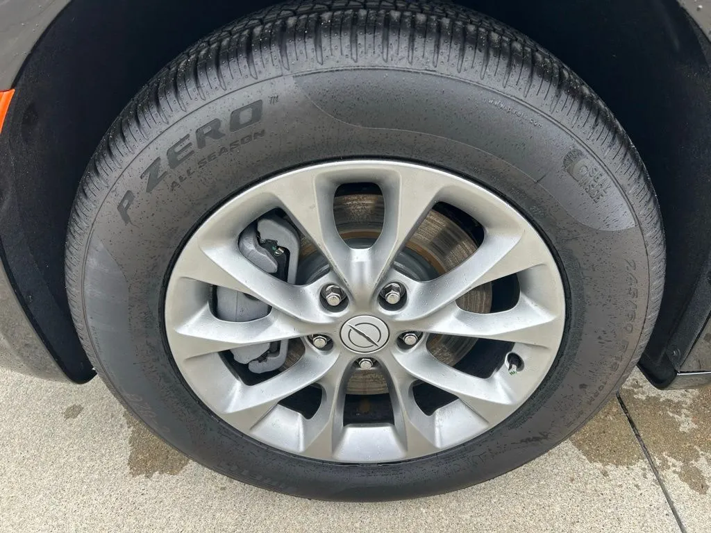 2026 Chrysler Pacifica Select - Photo 35