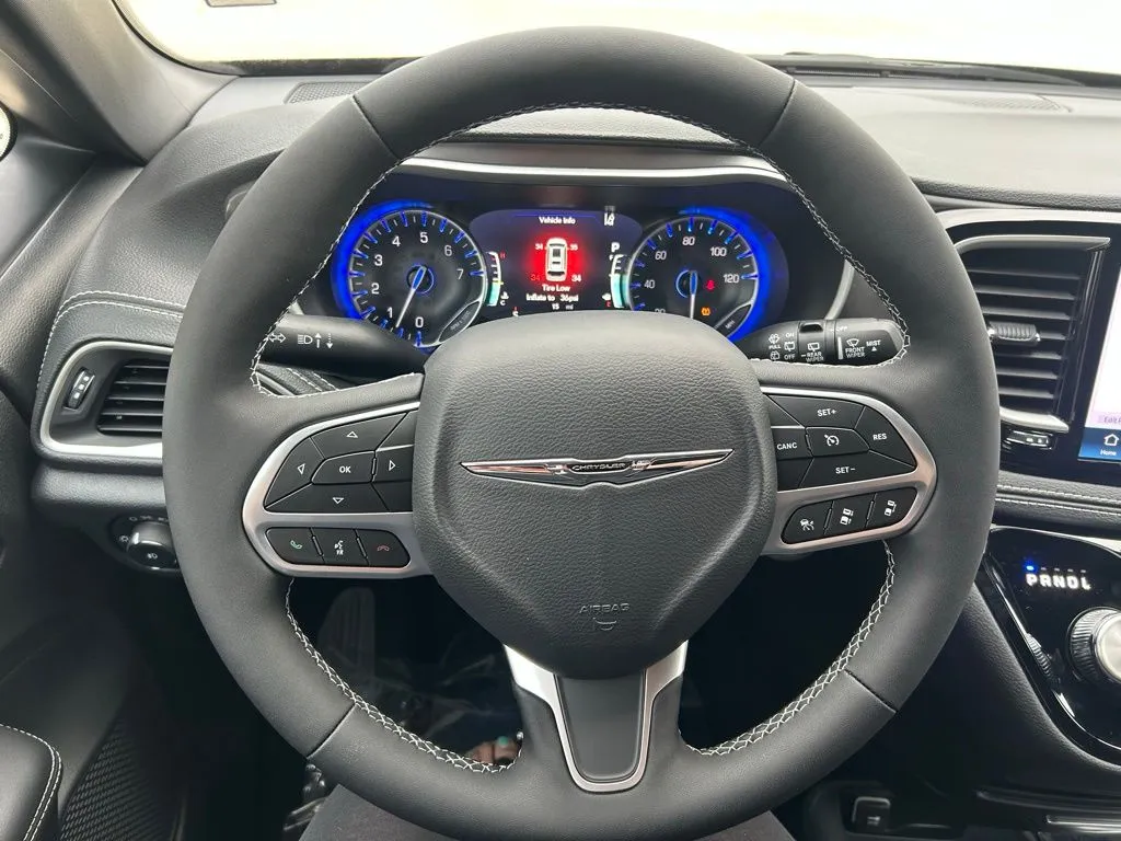 2026 Chrysler Pacifica Select - Photo 26