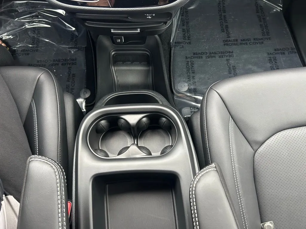 2026 Chrysler Pacifica Select - Photo 30