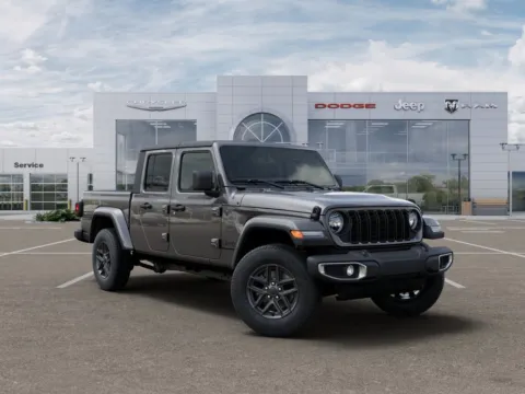 More photos of 2025 Jeep Gladiator Sport S at Gregg Young of Newton, IA